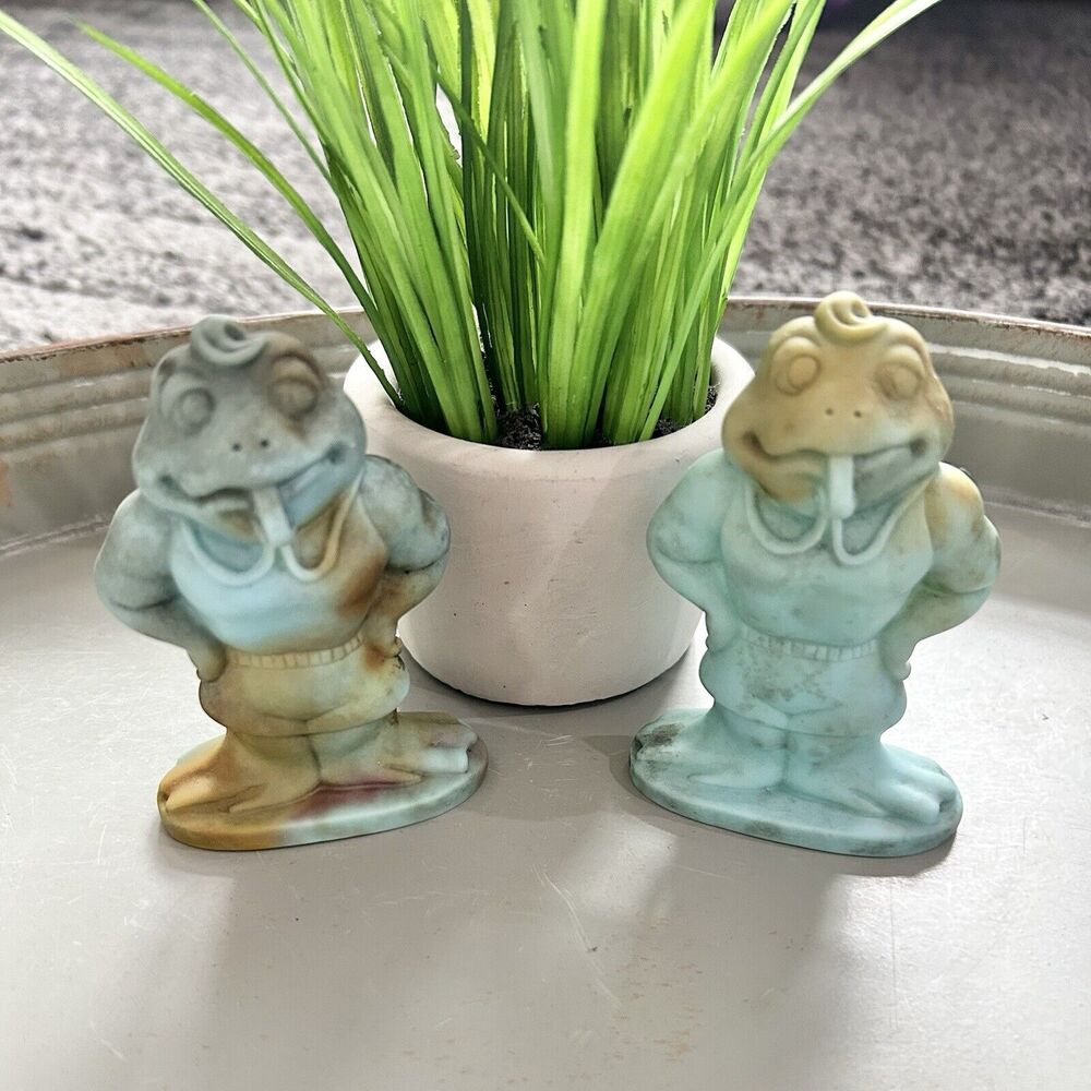Vintage Hardees 1994 Rubber Frog Toy Bundle‎ Of 2